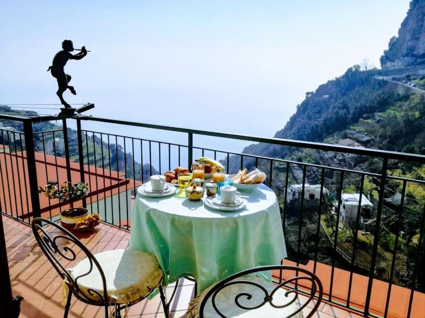 Bed and Breakfast Domus Gaia Амальфи Экстерьер фото